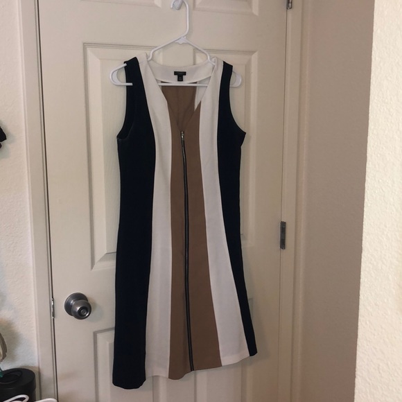 Dress - Picture 1 of 1